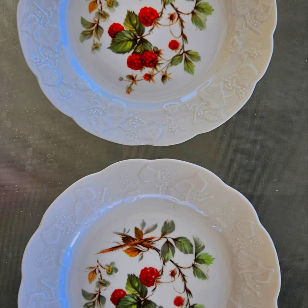 Dansk International France Dessert/Salad Plates Vintage Ivy, Berries & Vine